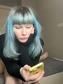 Snapshot of AlexaGudz chatting on 05.14.26 AlexaGudz online show from 05.14.26