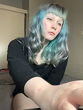 Snapshot of AlexaGudz chatting on 05.16.26 AlexaGudz online show from 05.16.26