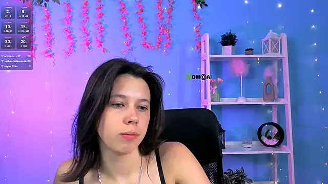 Snapshot of aria_wild_ chatting on 07.19.26 aria wild online show from 07.19.26