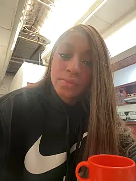 LiaTrainor online show from 03.16.26