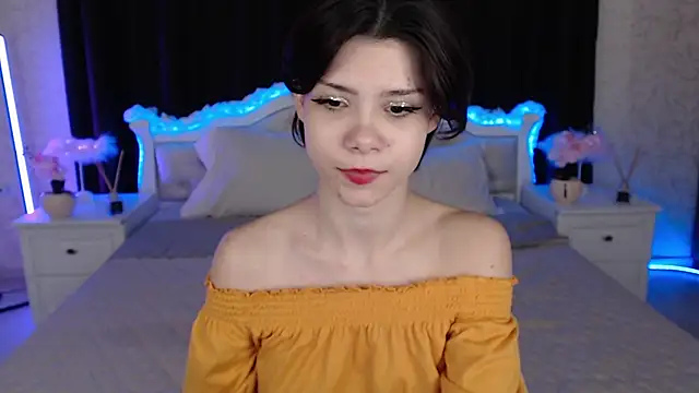 llittle-peachh online show from 03.06.26