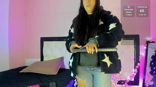 Emily Roussee online show from 05.09.26