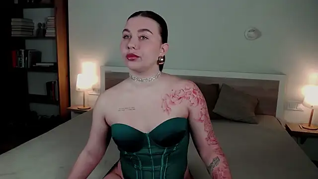 HermioneMoon online show from 04.15.26