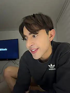 MatthewMoore  online show from 04.18.26