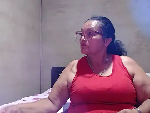 Snapshot of _BellaNocturna chatting on 05.12.26 BellaNocturna online show from 05.12.26