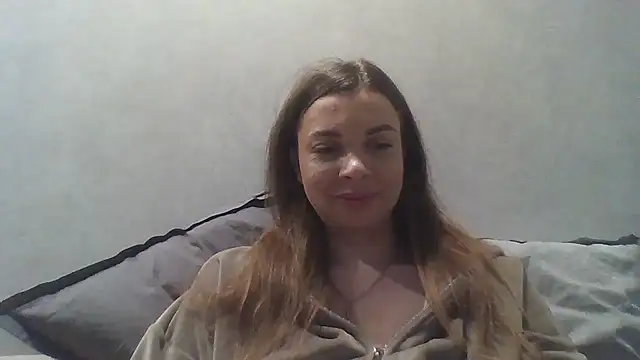 Luna2547 online show from 03.18.26