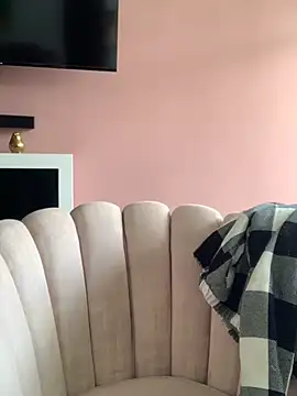 Baby Pink Love online show from 03.11.26