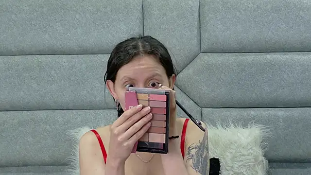 Naomimolie online show from 07.11.26