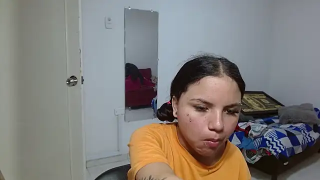 Snapshot of kimmyfuckass chatting on 07.16.26 kimmyfuckass online show from 07.16.26
