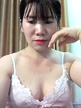 Snapshot of Bondgirl_9 chatting on 05.13.26 Bondgirl 9 online show from 05.13.26