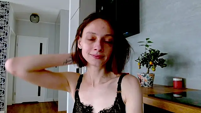 Snapshot of misssweet chatting on 06.04.26 misssweet online show from 06.04.26