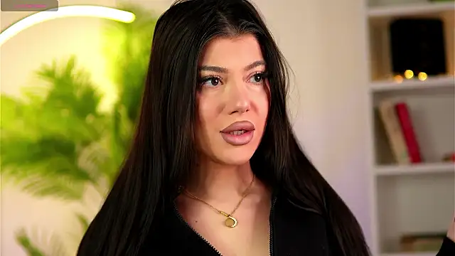 GoldenAlana online show from 03.14.26