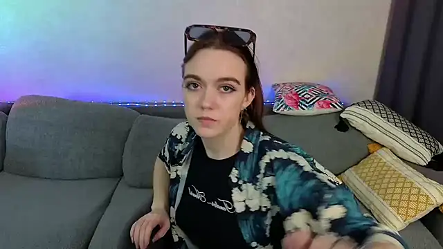 SunyLily online show from 06.12.26