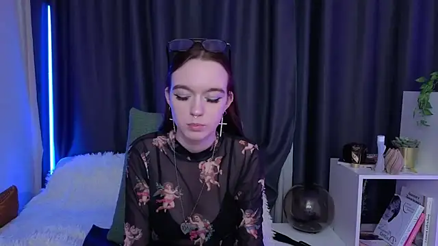 SunyLily online show from 06.20.26