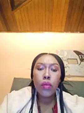 Snapshot of Mbaleehle chatting on 06.13.26 Mbaleehle online show from 06.13.26
