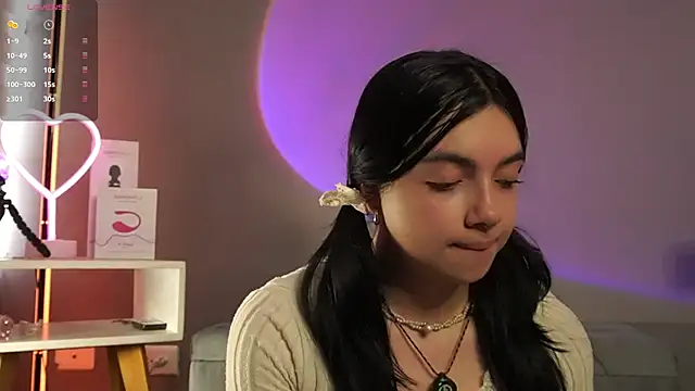 Im Elaris online show from 03.21.26