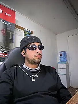Snapshot of Kiddanakin chatting on 05.30.26 Kiddanakin online show from 05.30.26