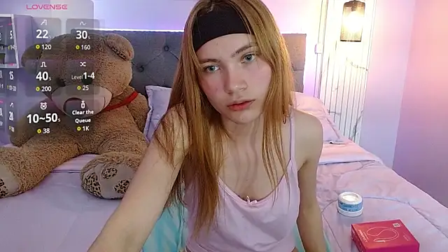 Snapshot of Celeste__London chatting on 05.20.26 Celeste London online show from 05.20.26