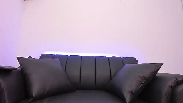 Dark Valentino  online show from 03.21.26