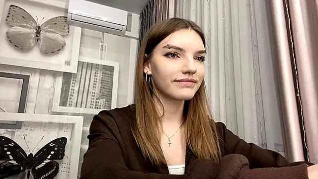 Snapshot of NellyMauson chatting on 03.04.26 NellyMauson online show from 03.04.26