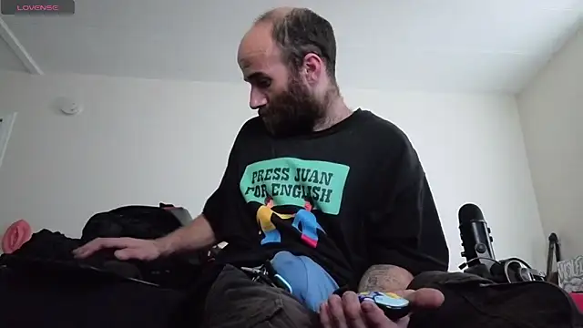 Snapshot of CirclingClass chatting on 10.08.25 CirclingClass online show from 10.08.25