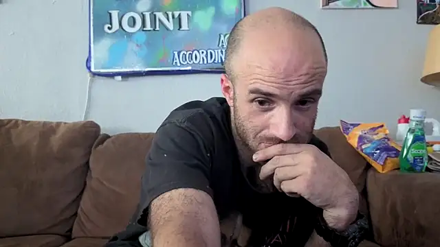 Snapshot of CirclingClass chatting on 10.21.25 CirclingClass online show from 10.21.25