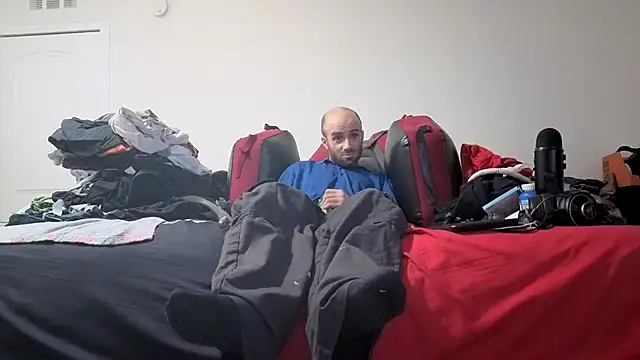 Snapshot of CirclingClass chatting on 10.24.25 CirclingClass online show from 10.24.25