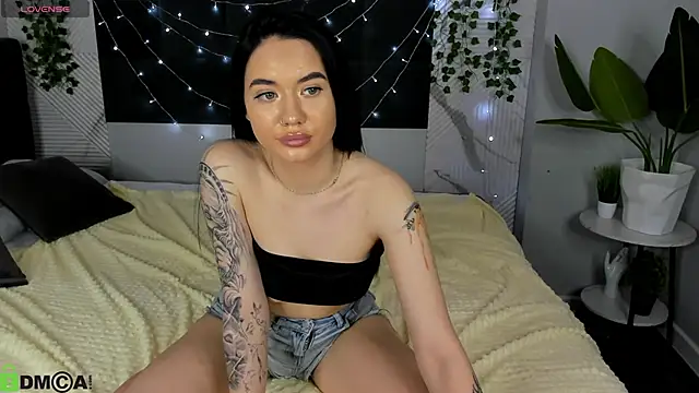 L1llian Lee online show from 03.04.26