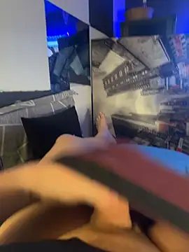 MatthewEmme2121 online show from 04.15.26