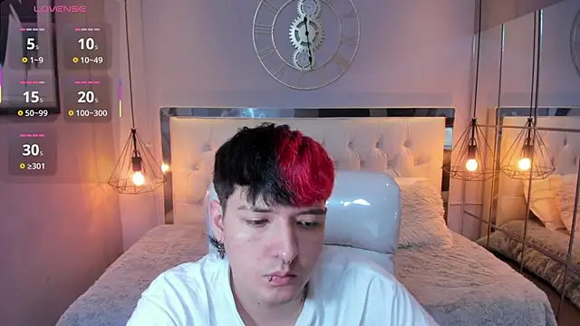 Santiago morgan online show from 04.04.26