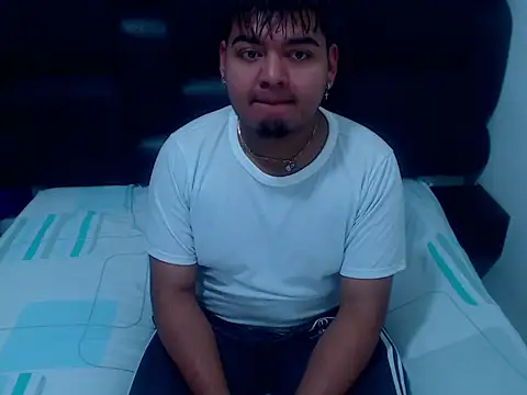 XNoahDeepThroatX online show from 04.15.26