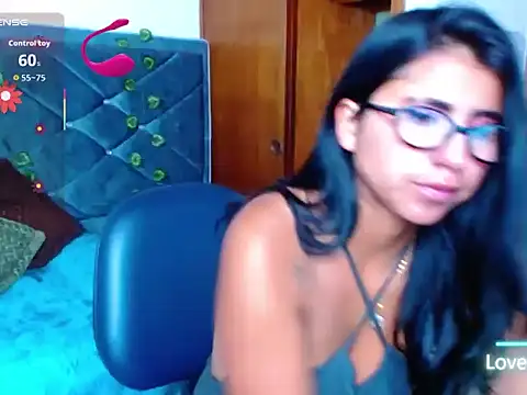 Snapshot of Alisha_Gamskar13 chatting on 06.18.26 Alisha Gamskar13 online show from 06.18.26