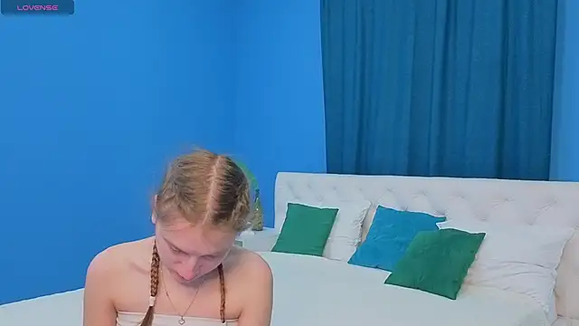 Snapshot of Xenia_paradise chatting on 05.24.26 Xenia paradise online show from 05.24.26