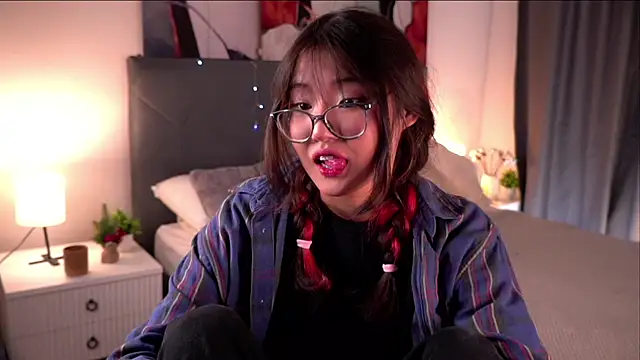 NelleMihalko online show from 04.03.26