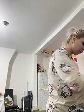 Giullyaxxx online show from 03.08.26