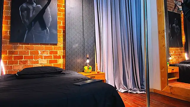 Sienna Dark online show from 03.16.26