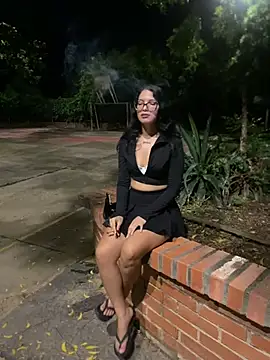 Petite Artemis online show from 04.18.26