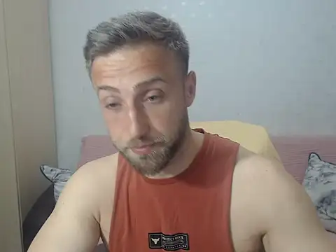 Snapshot of BlondEagleMuscle chatting on 05.25.26 BlondEagleMuscle online show from 05.25.26