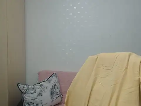 Snapshot of BlondEagleMuscle chatting on 05.27.26 BlondEagleMuscle online show from 05.27.26