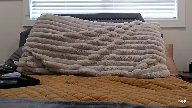 SecretsNextDoor online show from 03.31.26