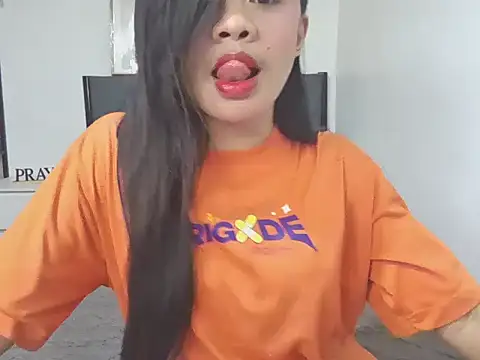 YunaBigCock online show from 07.05.26