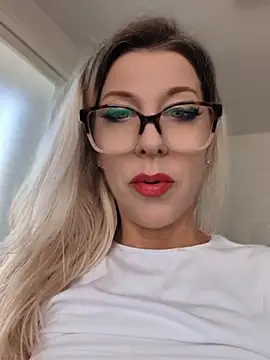 ManuelaX online show from 03.23.26