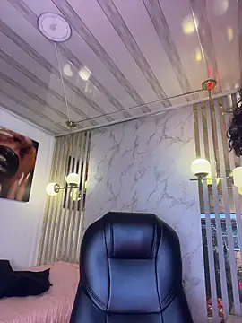 Catalinaa01 online show from 04.23.26