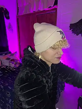 Lucke Ccollins online show from 04.18.26