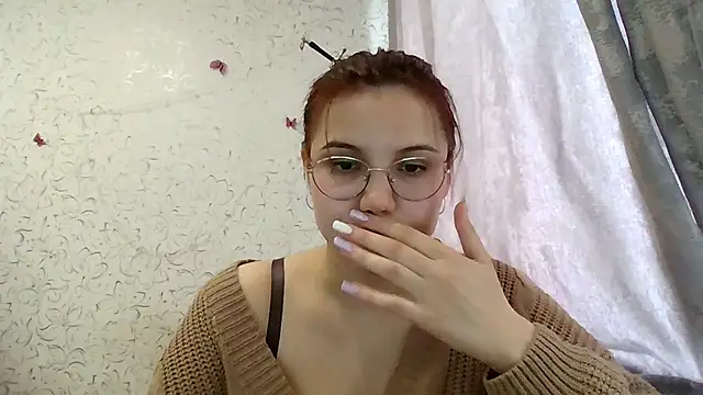 Aurora Breeze online show from 05.03.26