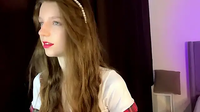 Kissme Kira online show from 03.08.26