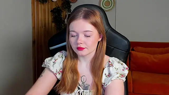 ElinaVale online show from 04.26.26