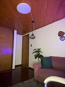 chanell pinkk online show from 04.27.26