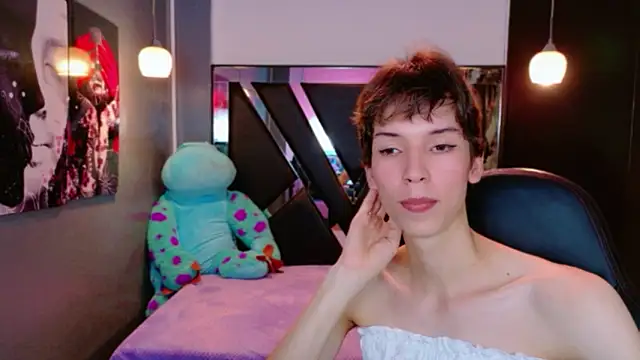Stefany PiInk online show from 06.06.26