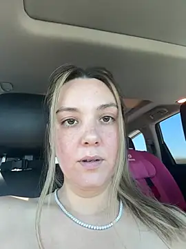 Magentavixen21 online show from 05.31.26
